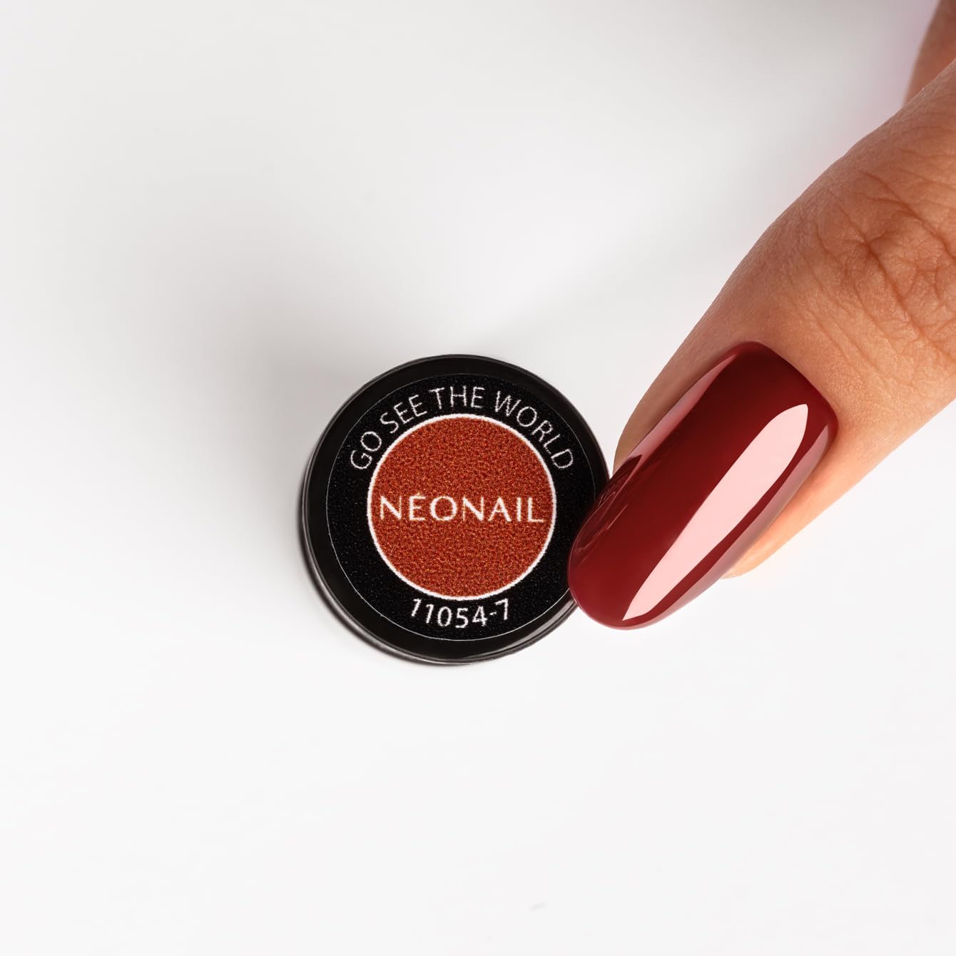 neonail-uv-nagellack-go-see-the-world-7-2-ml-strahlendes-rot-aus-der-let-s-make- image 3
